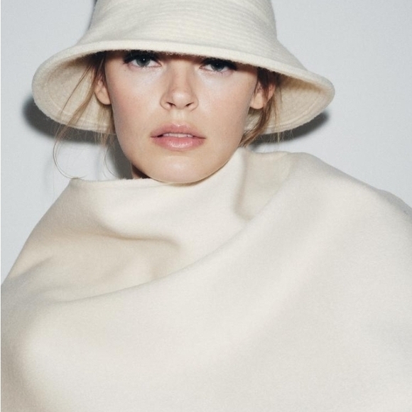 Zara Cream Women\'s Bucket Hat main image 4